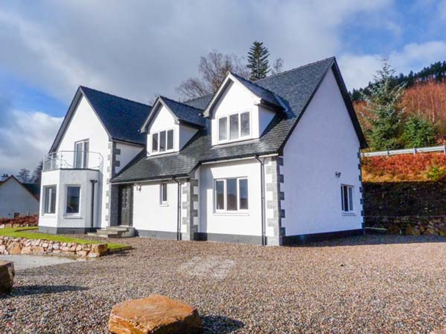 Holly House Spean Bridge Kilmonivaig Self Catering Holiday Cottage