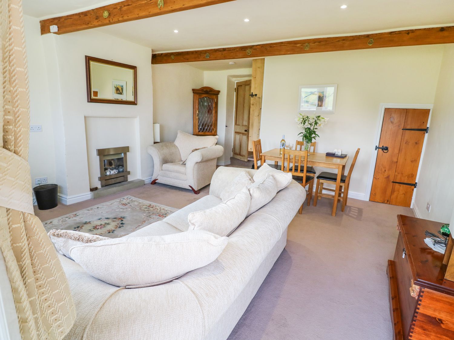 17 Moorside, Yorkshire