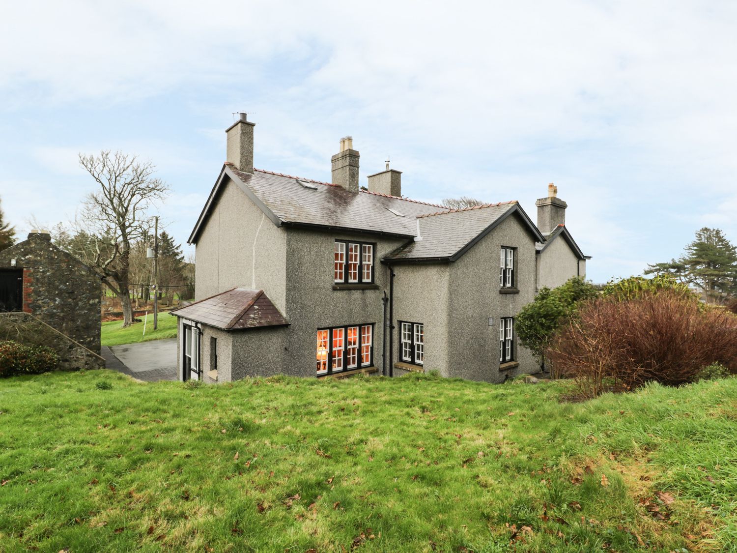 North Wing At Penmaen Pwllheli West End/marianymor Self