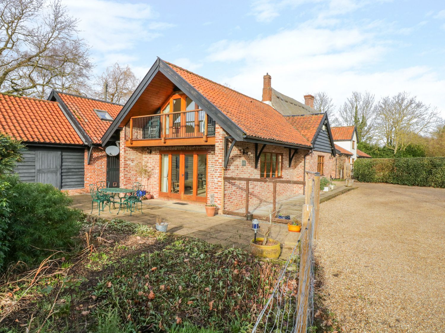 Lowbrook House Cottage, East Anglia Norfolk England Cottages For