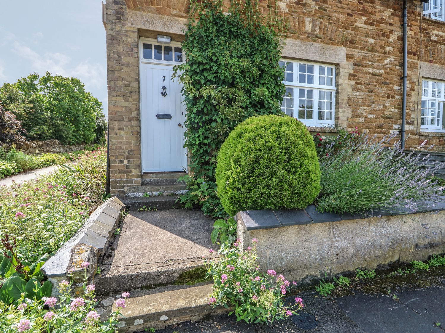 WREN COTTAGE, Uppingham