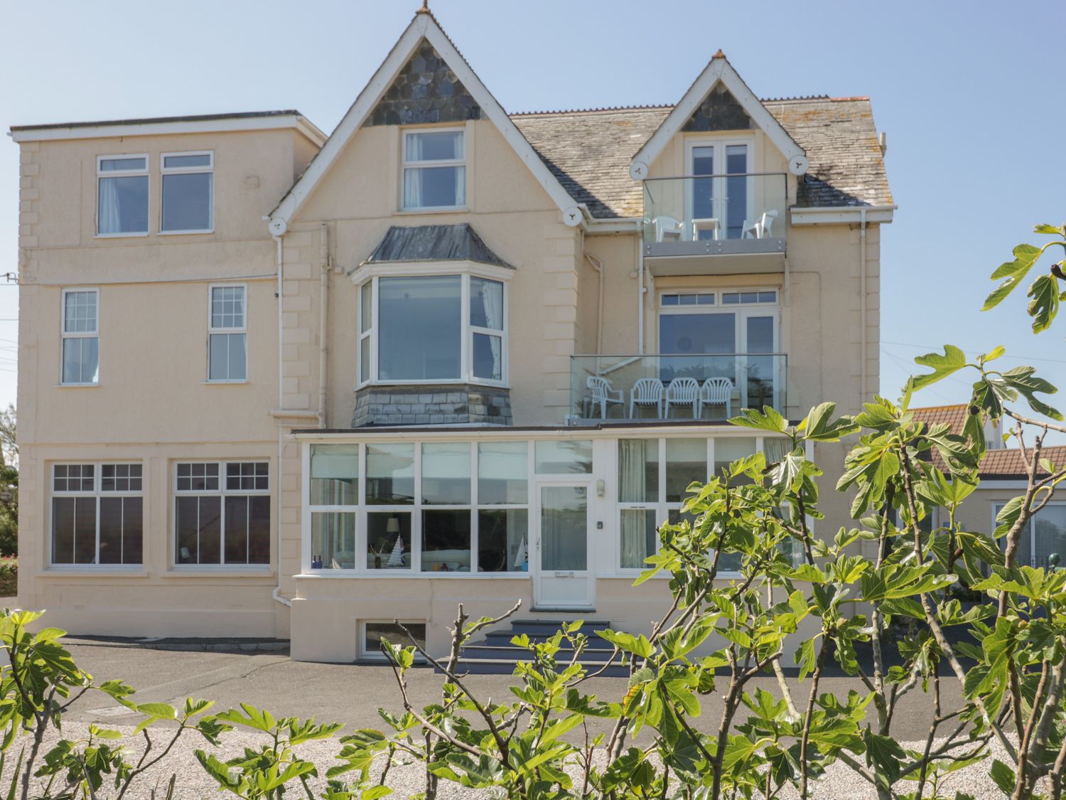 Yellow Sands Apartment 4, Cornwall Cornwall England Cottages For