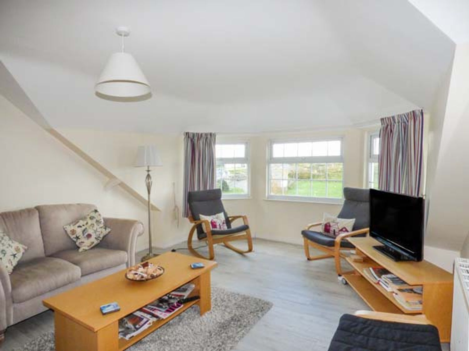 FLAT 11, Wales, North Wales, Island of Anglesey, Trearddur Bay