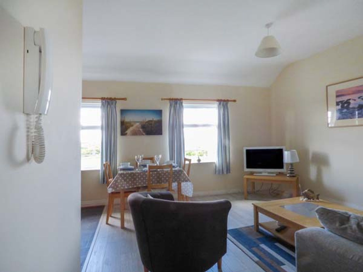 FLAT 12, Wales, North Wales, Island of Anglesey, Trearddur Bay