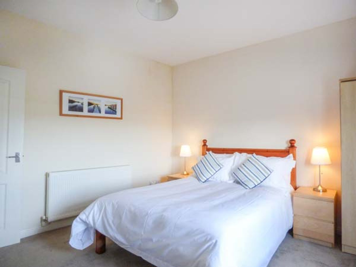 FLAT 12, Wales, North Wales, Island of Anglesey, Trearddur Bay