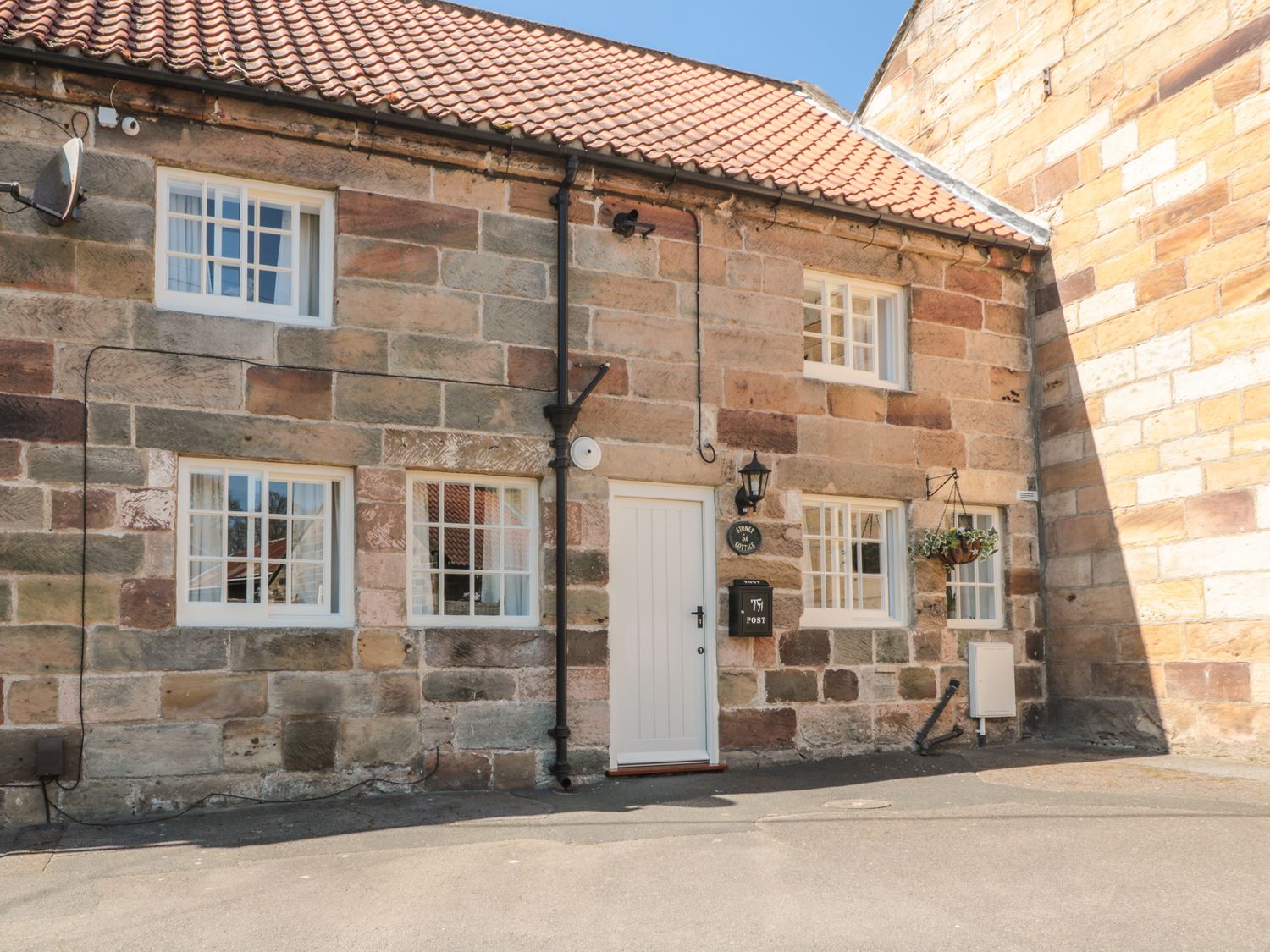 Stoney Cottage, Loftus