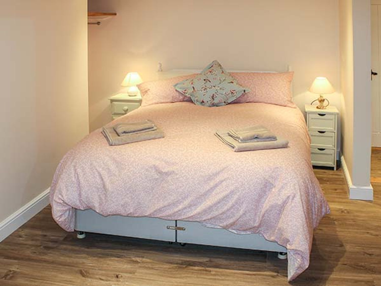 MEGGIE'S COTTAGE, East Anglia, Norfolk, Dersingham
