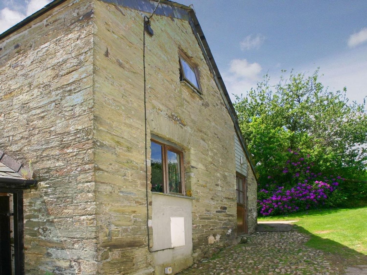 Apple Loft Lostwithiel Brooks Cornwall Self Catering Holiday