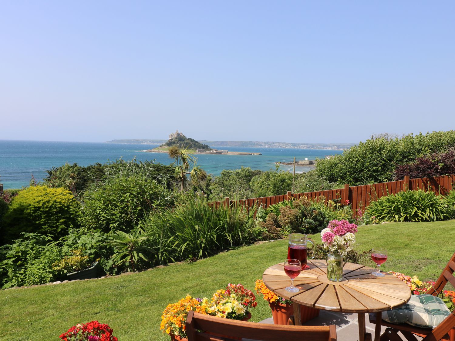 Castle View Apartment, Cornwall