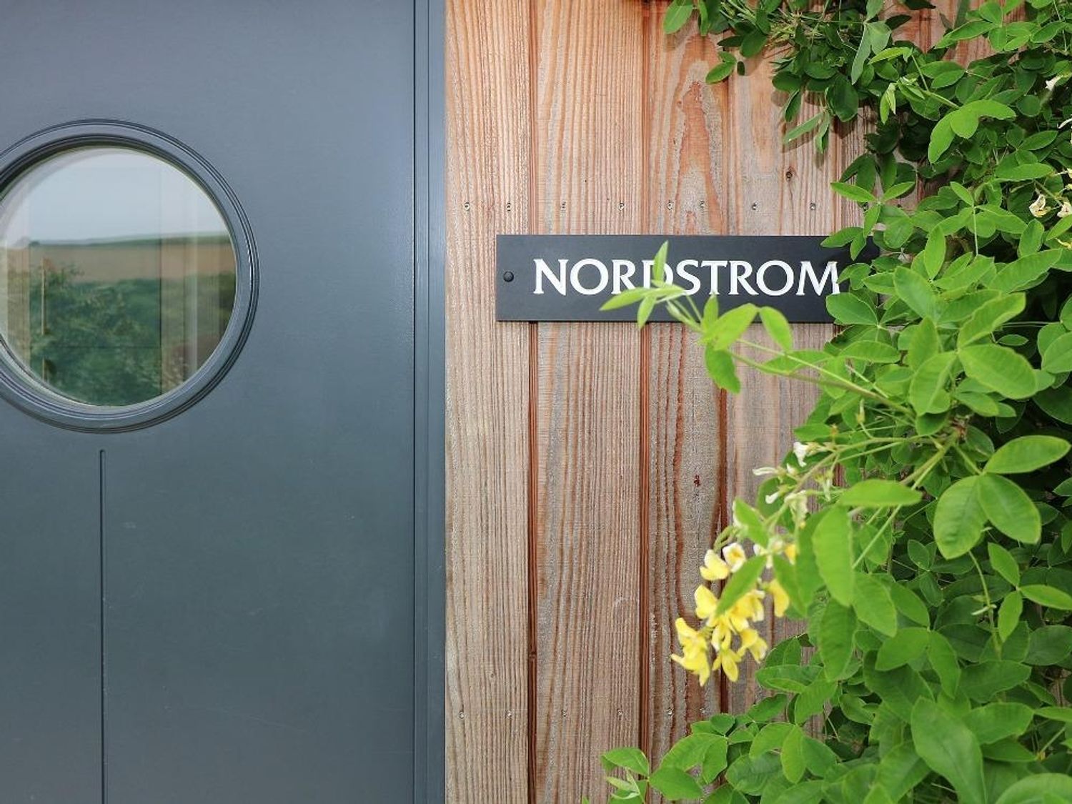 Nordstrom, Callestick