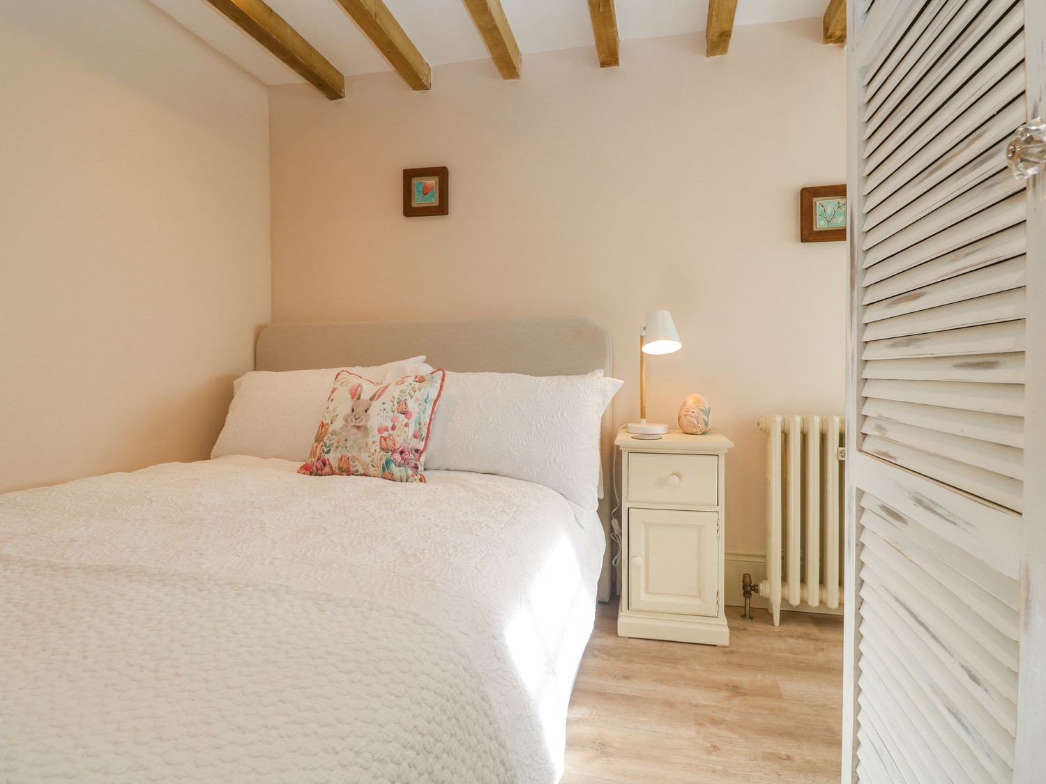 Trevoole Barn, Praze An Beeble