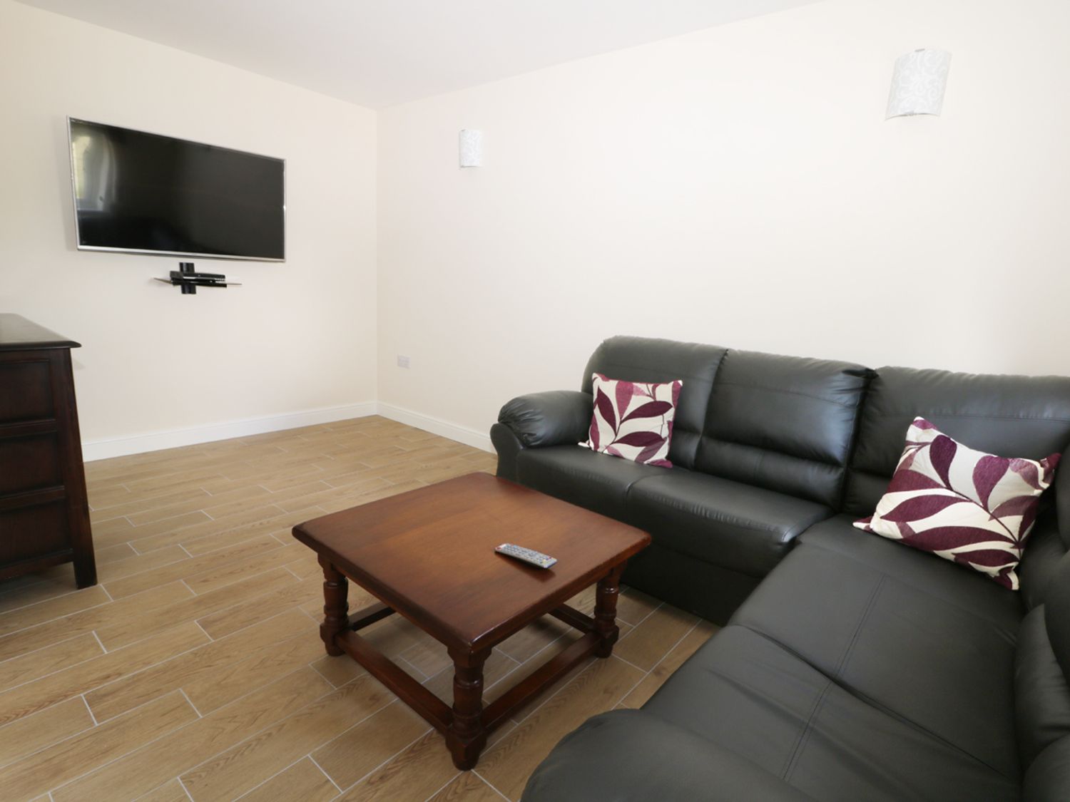 Holly Cottage, Lincolnshire