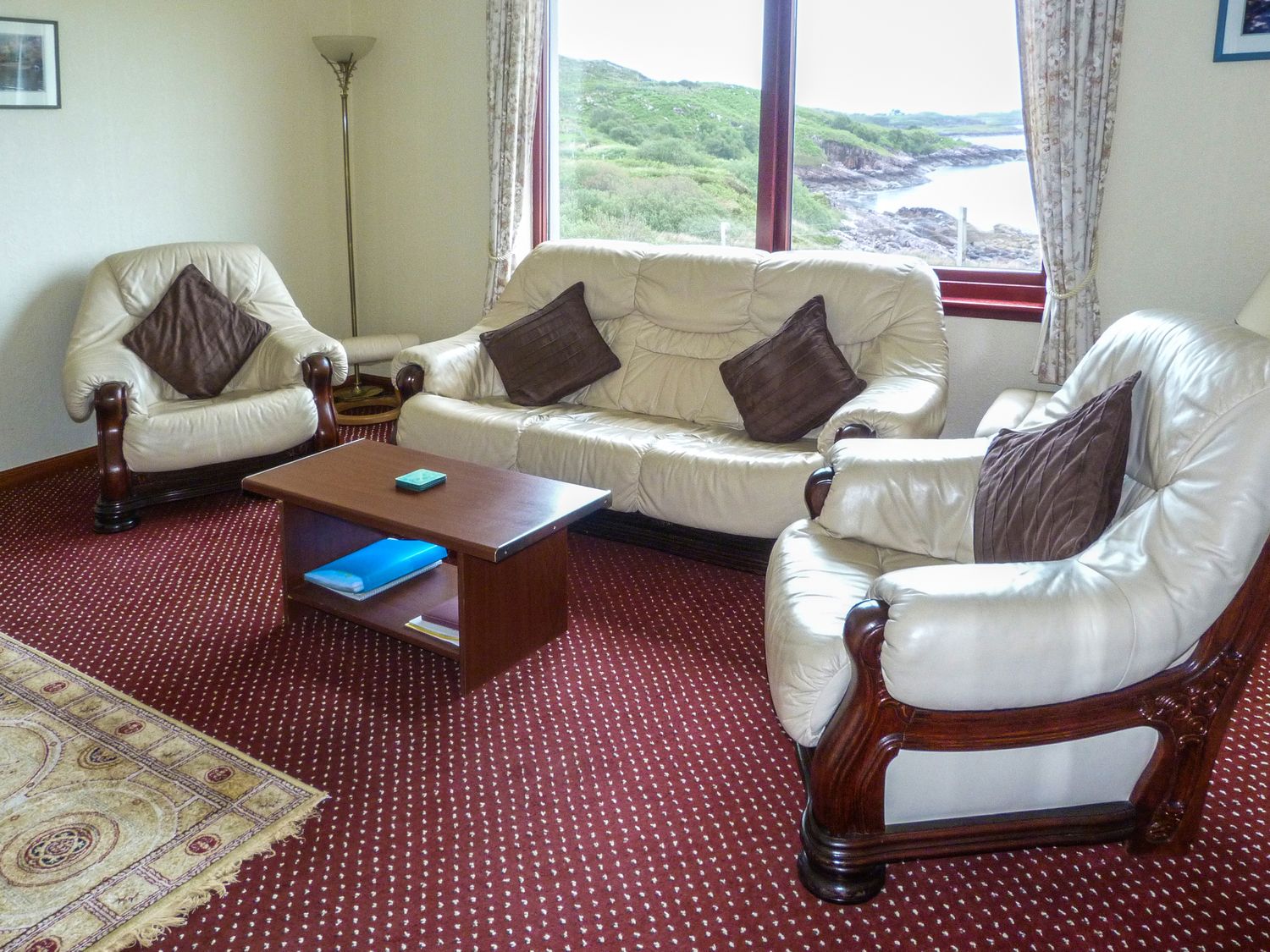 2 BAYVIEW BUNGALOW, Scotland, Scottish Highlands, Ross and Cromarty, Poolewe