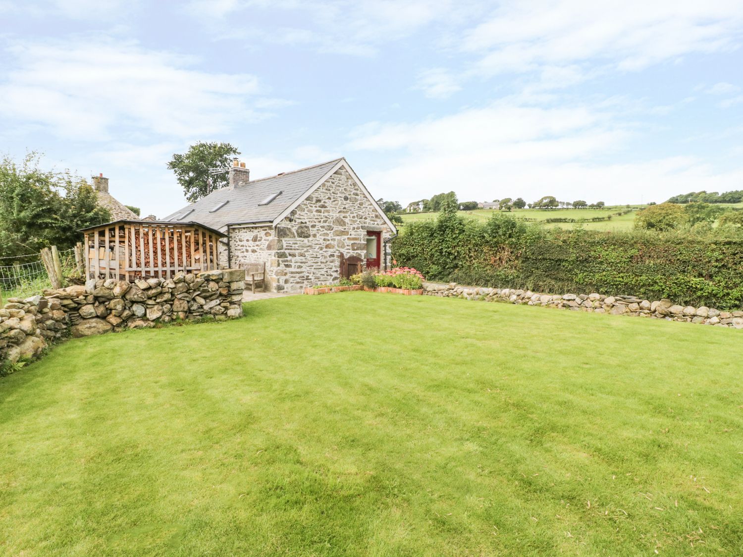 Bramble Cottage, Llanegryn, Wales Alpha Holiday Lettings