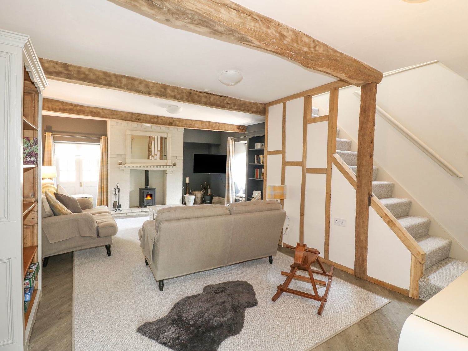 The Creamery in Wychnor, Alrewas, Staffordshire. Countryside. Barbecue. Smart TV. Woodburning stove.