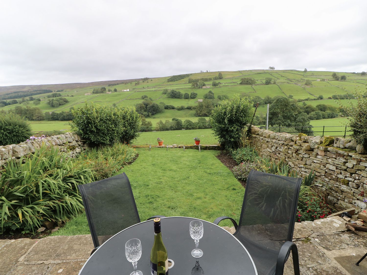 Cowlings Low Row ( Ref 966210 ) Rent holiday Cottage in Low Row Swaledale