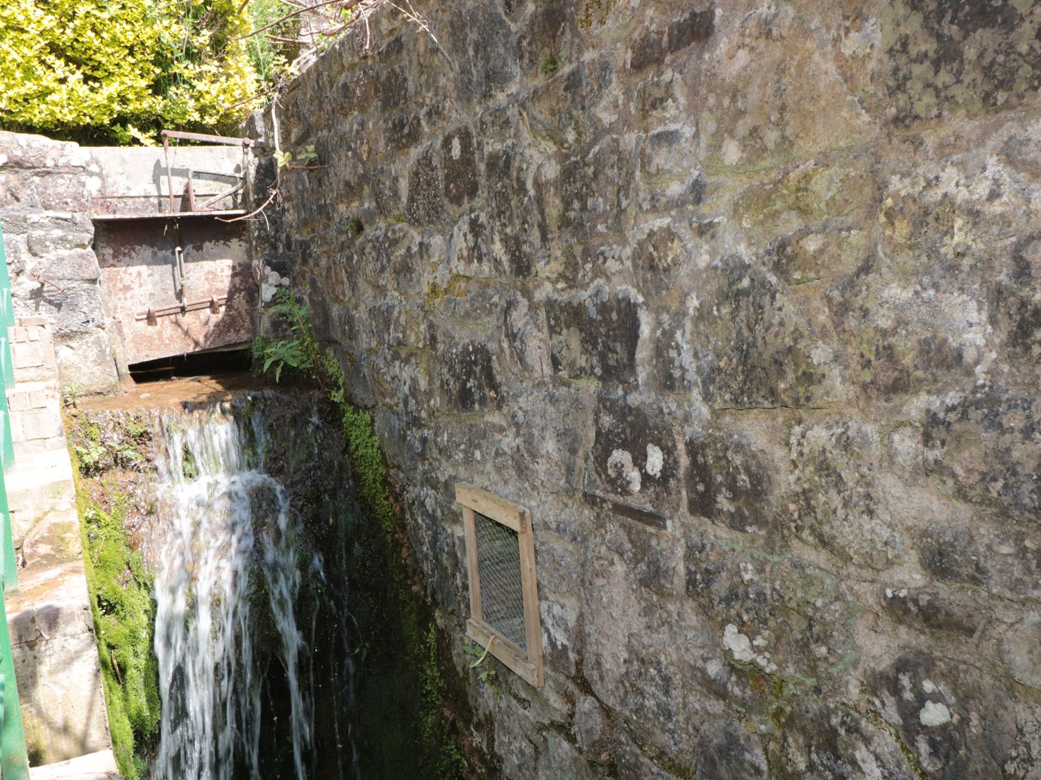 4 Bridge Flats, Southern Wales