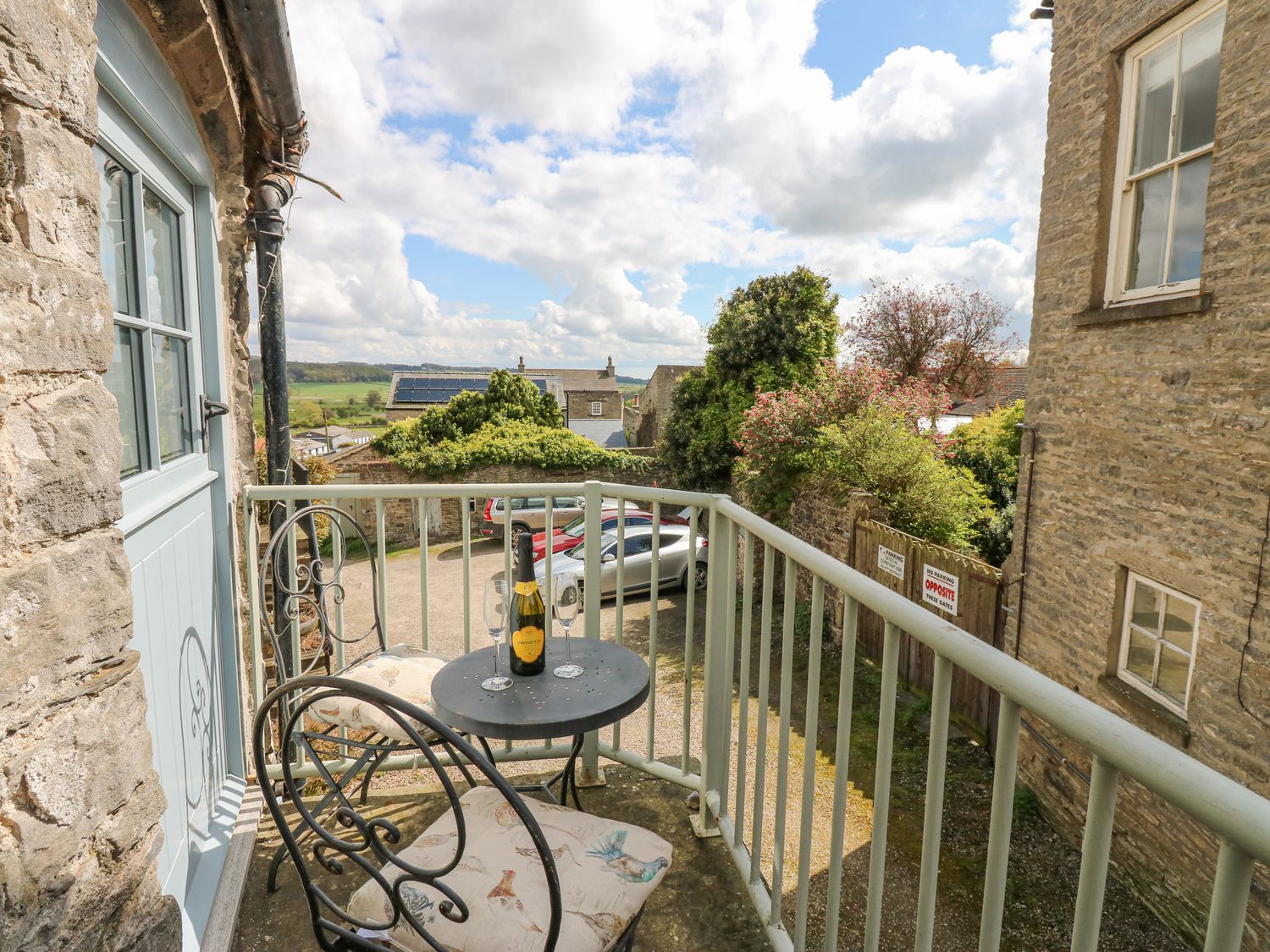 In & Out Cottage, Middleham