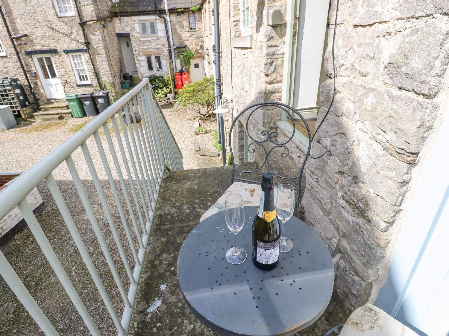 In & Out Cottage, Middleham