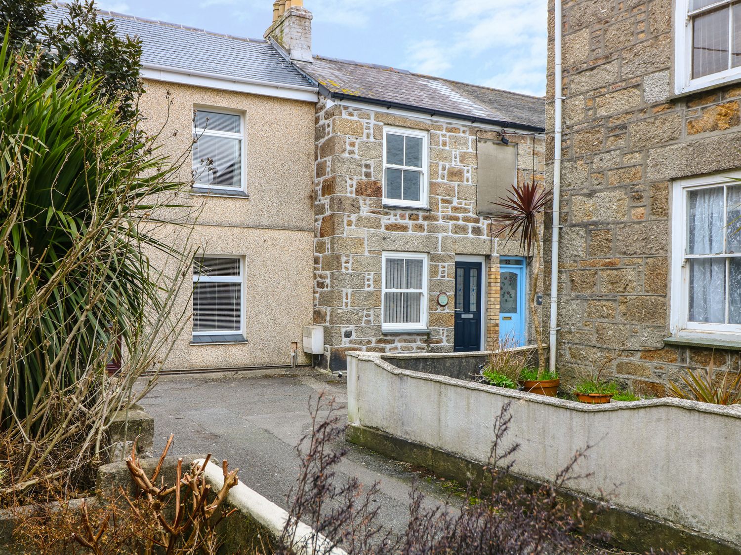 Myrtle Cottage, 21 Florence Place Newlyn Cornwall Self Catering