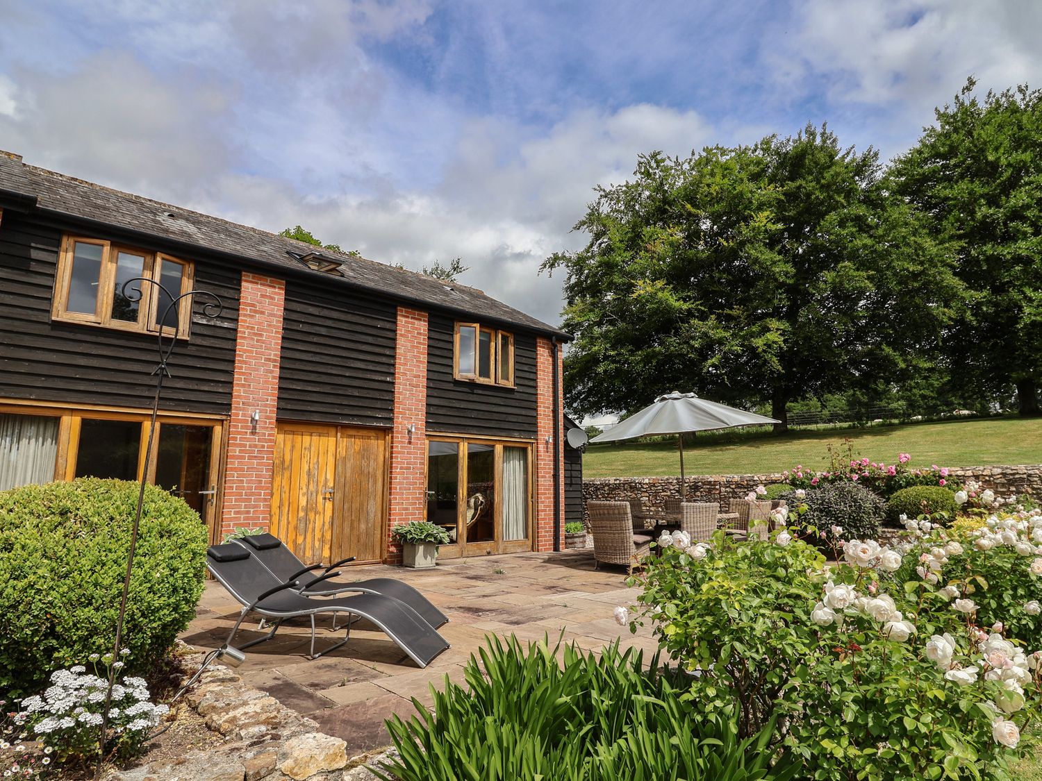 The Old Log Shed, Honiton