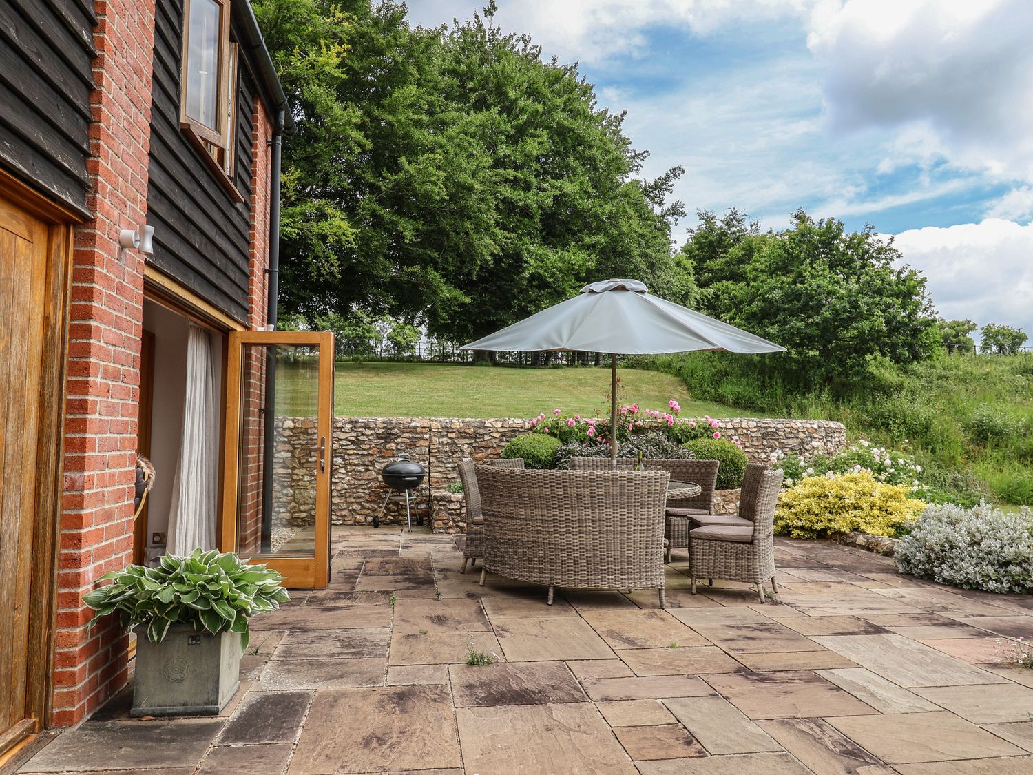 The Old Log Shed, Honiton