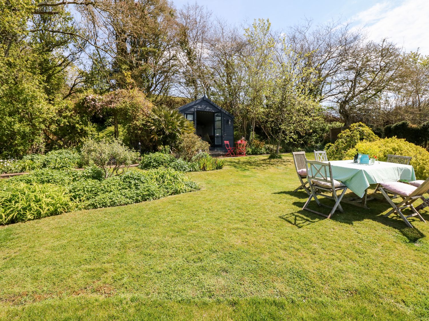 Marlborough Cottage, Combpyne - Devon - England : Cottages For Couples ...