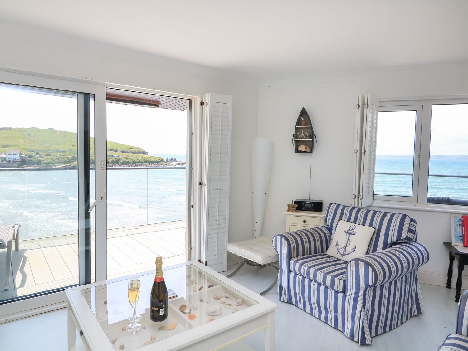 Apartment 27, Devon