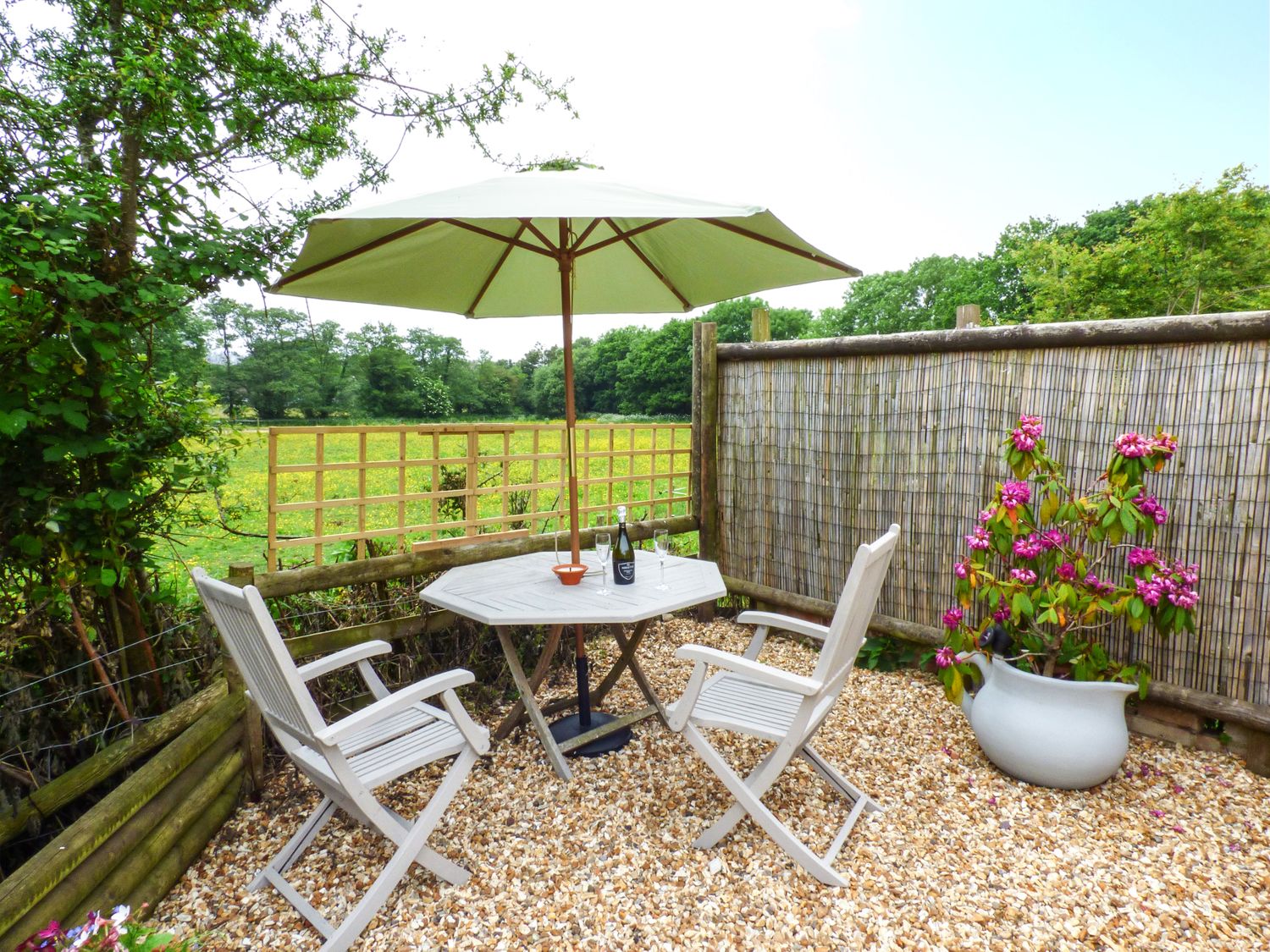 Longhouse Lodge, Dorset