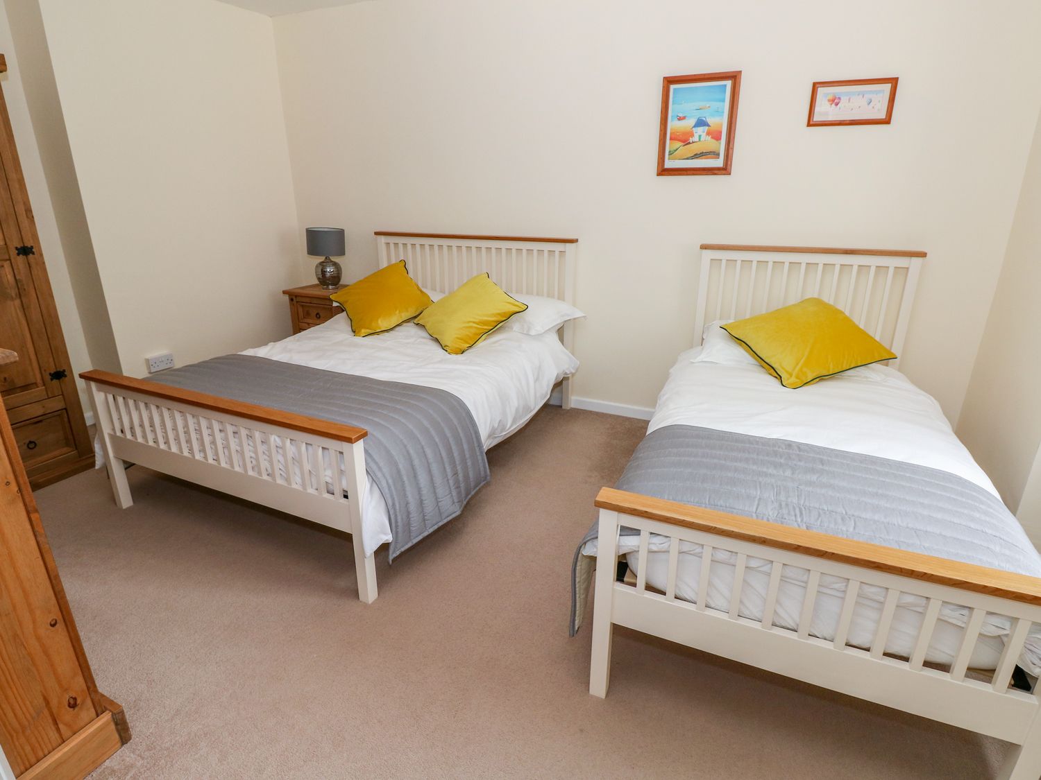 4 Hanbury Lodge, Pentlepoir