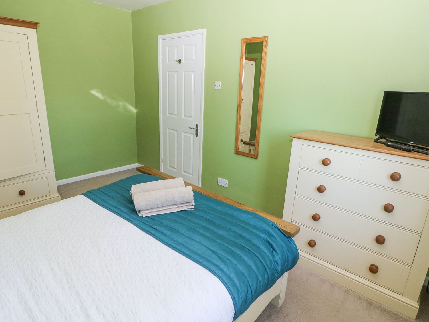 4 Hanbury Lodge, Pentlepoir