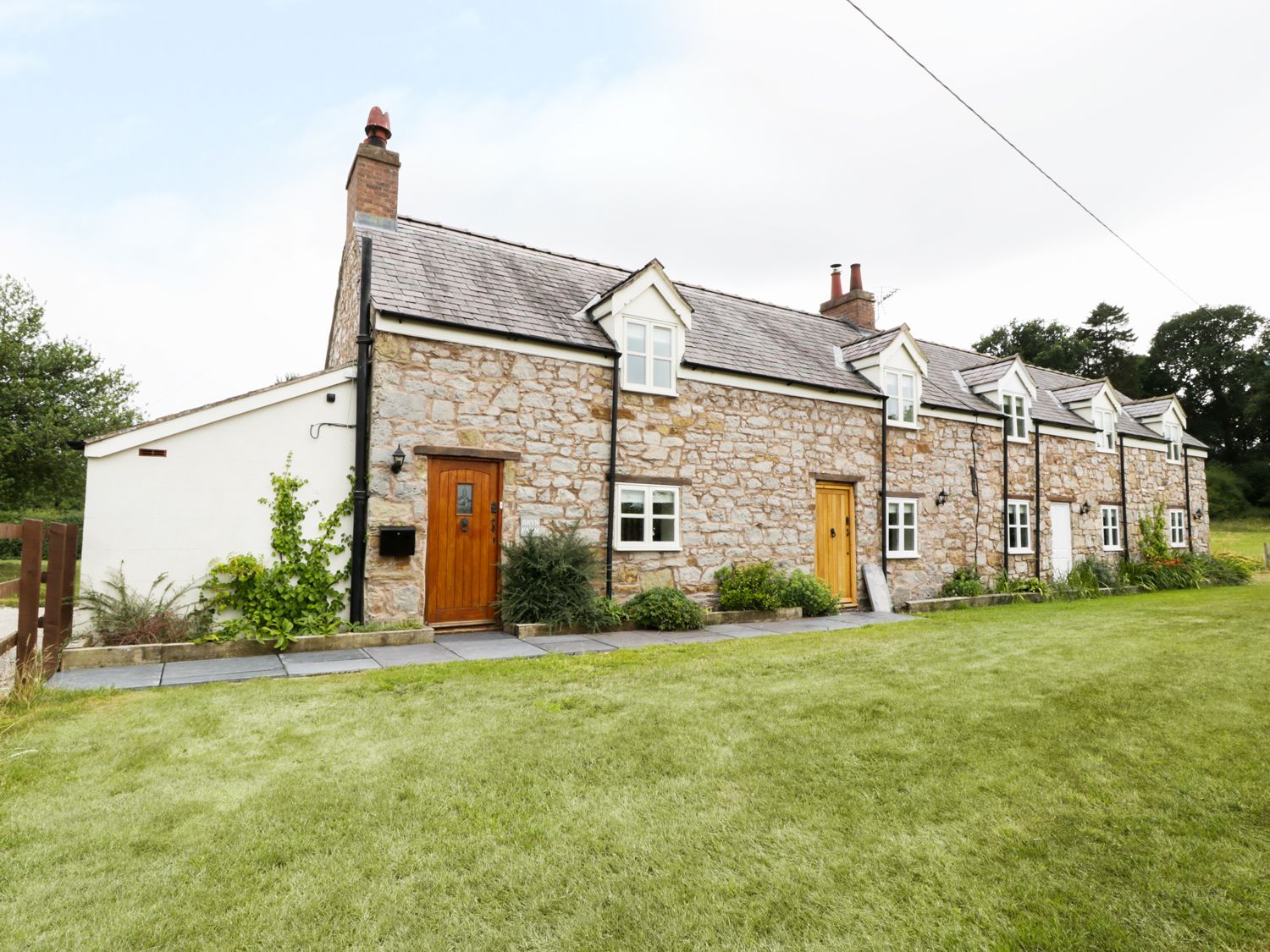 Bryn Farm Cottage, North Wales Flintshire Wales Cottages For