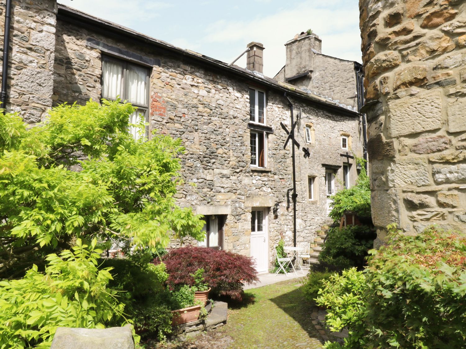 Courtyard Cottage Kirkby Lonsdale The Lake District And Cumbria