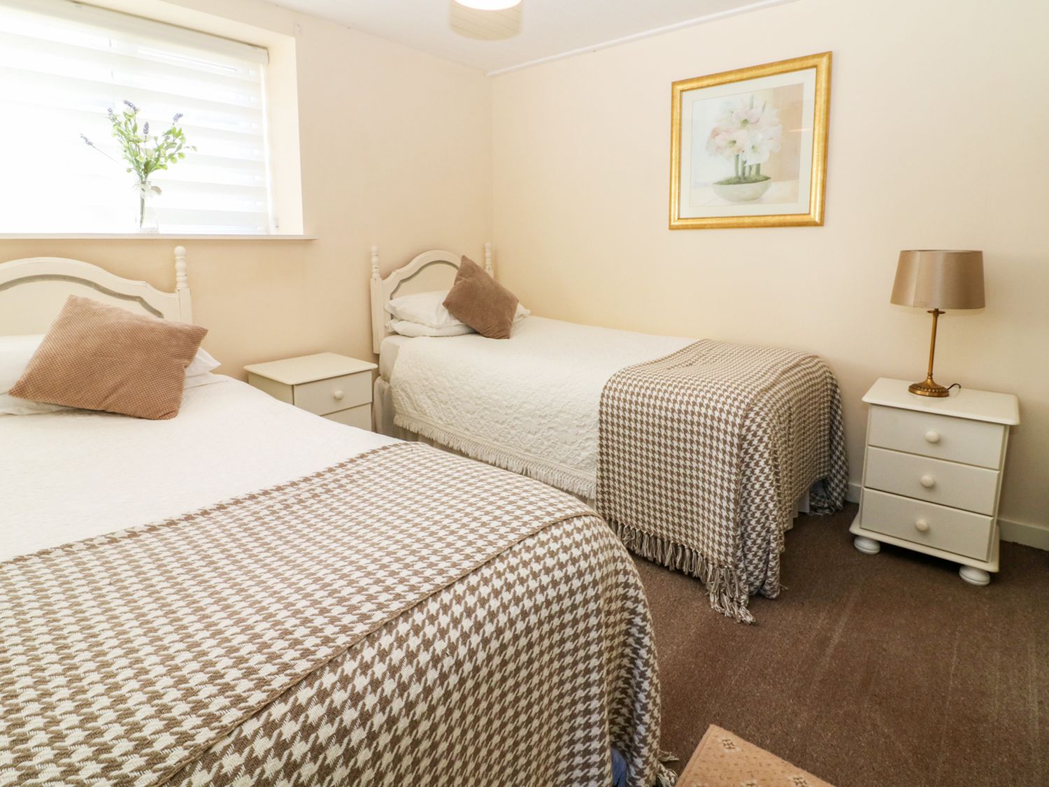 The Farm Cottage @ The Stables, Groeslon