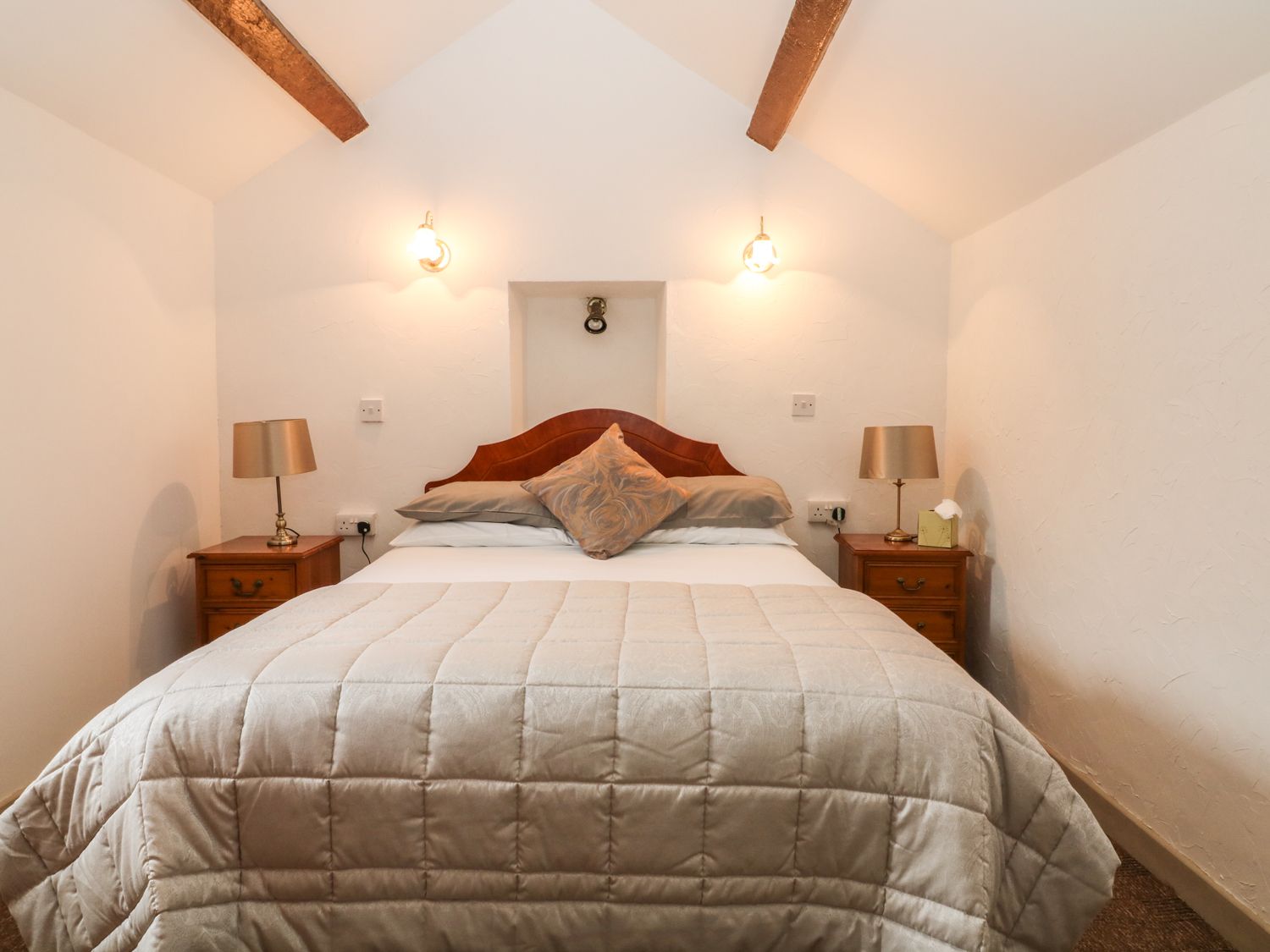 The Farm Cottage @ The Stables, Groeslon