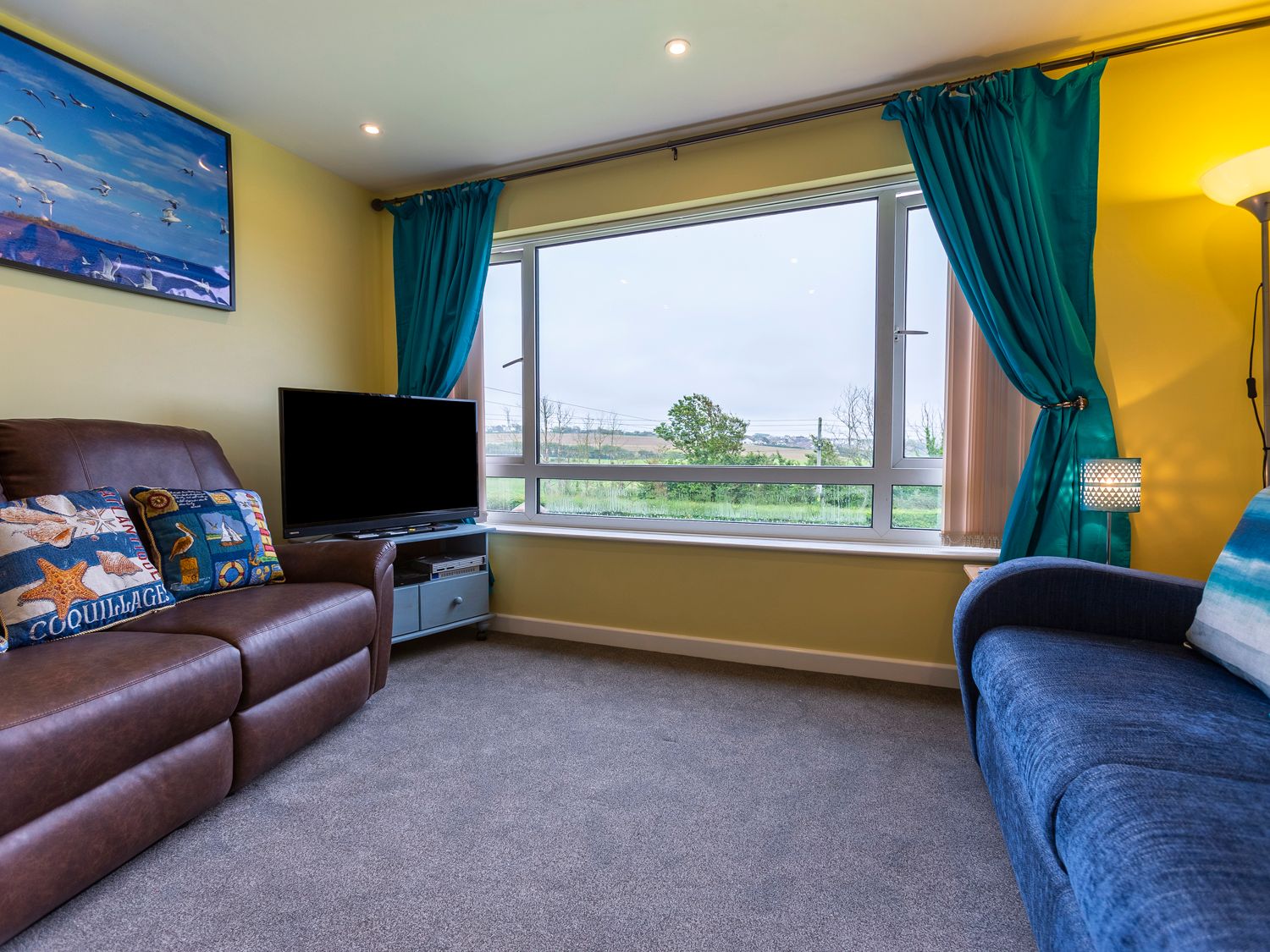Sky Serene, Bude