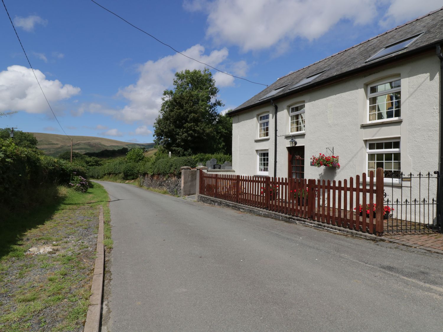 Y Bwthyn, North Wales
