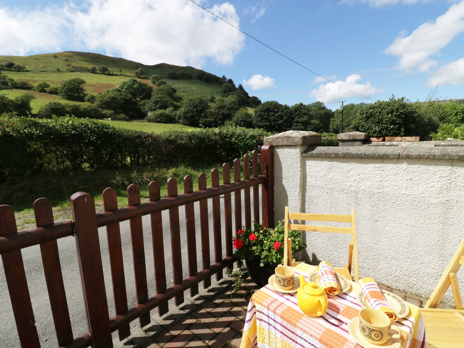 Y Bwthyn, North Wales