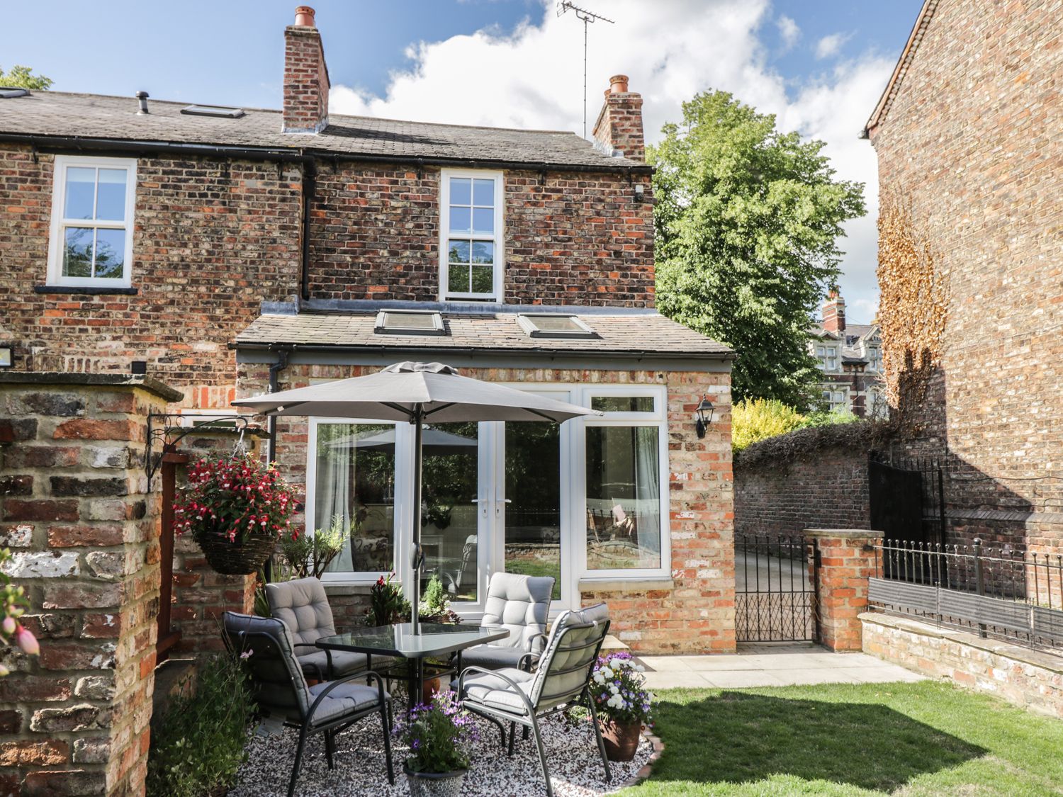 Tree Top Cottage, Ripon