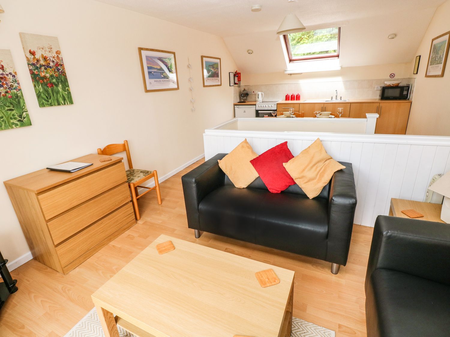 Rowan Lodge, Pembrokeshire