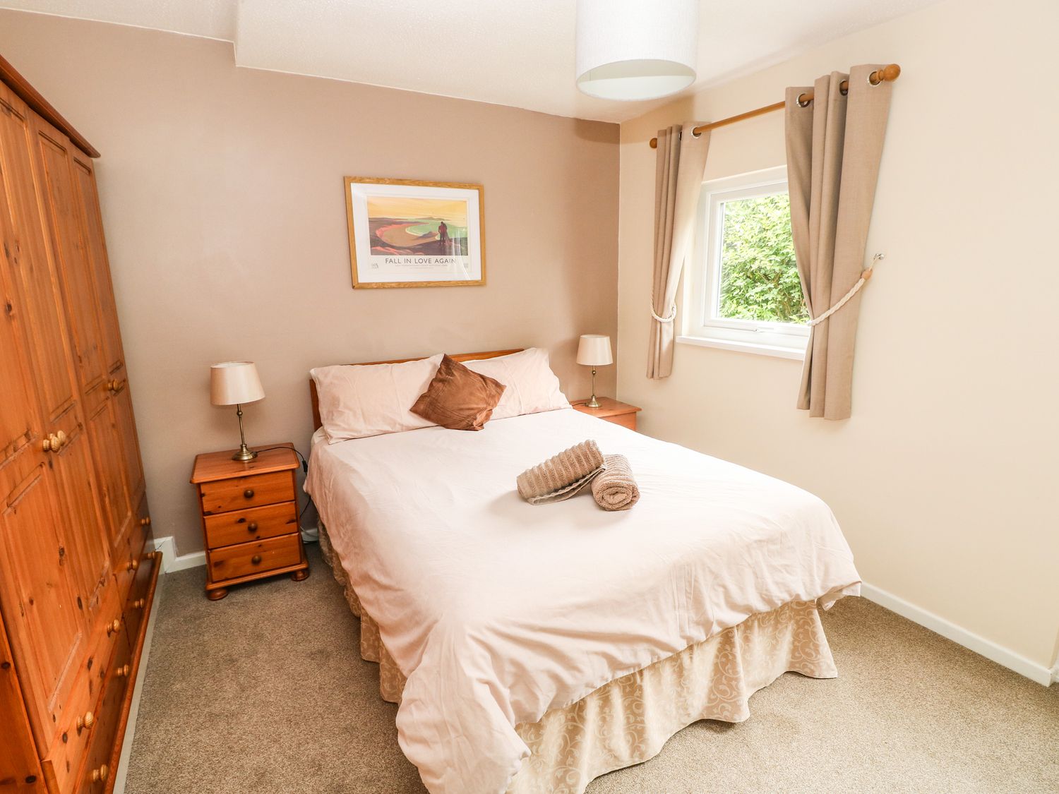 Rowan Lodge, Pembrokeshire