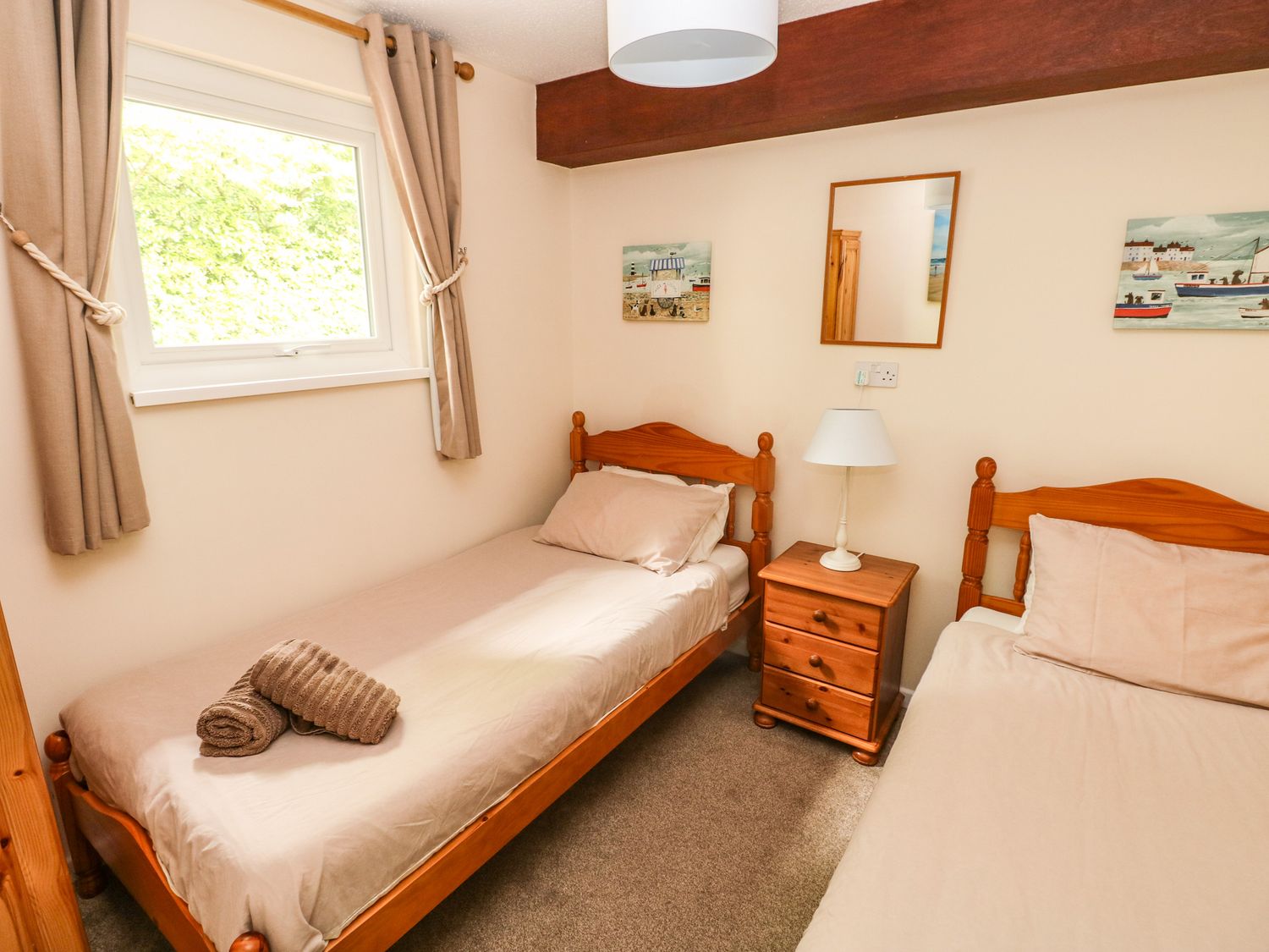 Rowan Lodge, Pembrokeshire