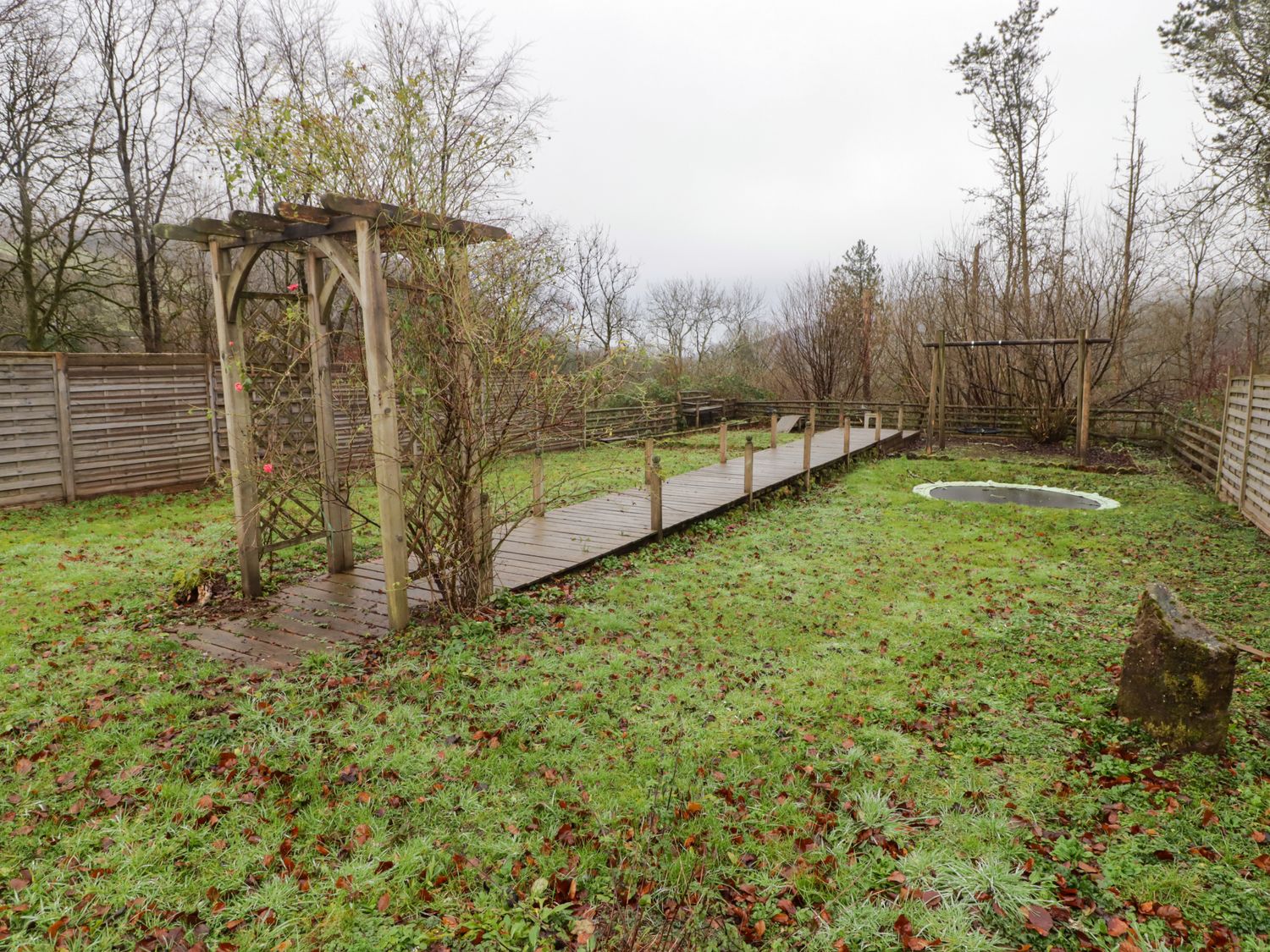 Hiraeth near Cefn-Coed-Y-Cymmer, South Wales. Hot tub. Allows pets. Partial ground-floor living. TV.