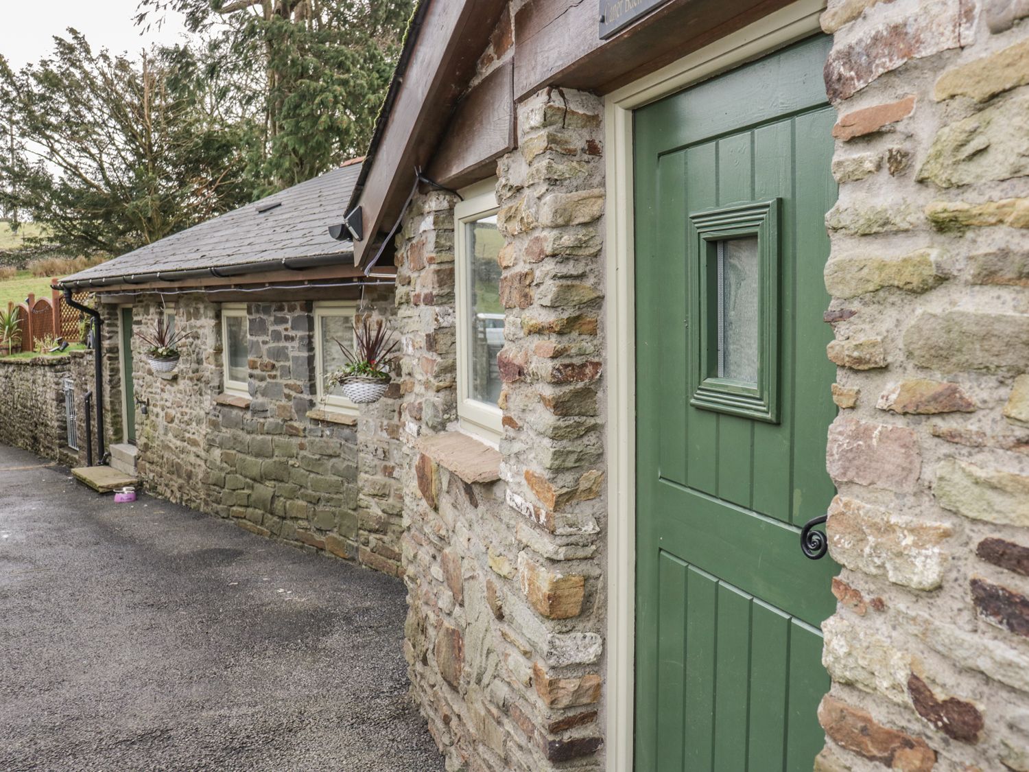 Caner Bach Lodge, Blackmill