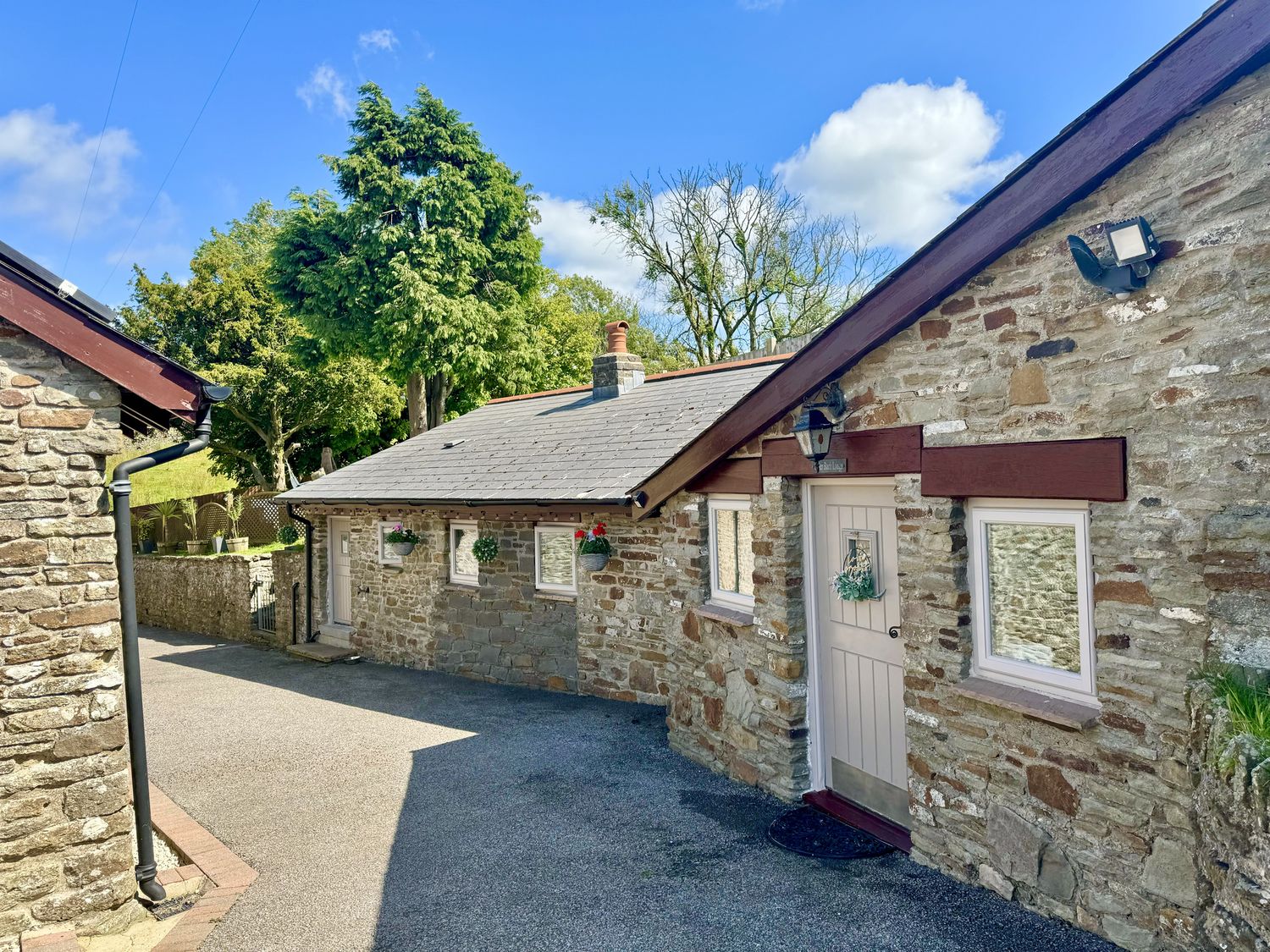 Caner Bach Lodge, Blackmill