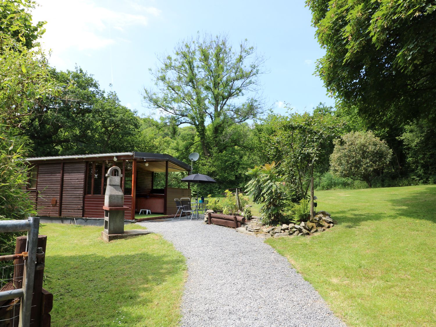 Brook Lodge, Penrhiwllan