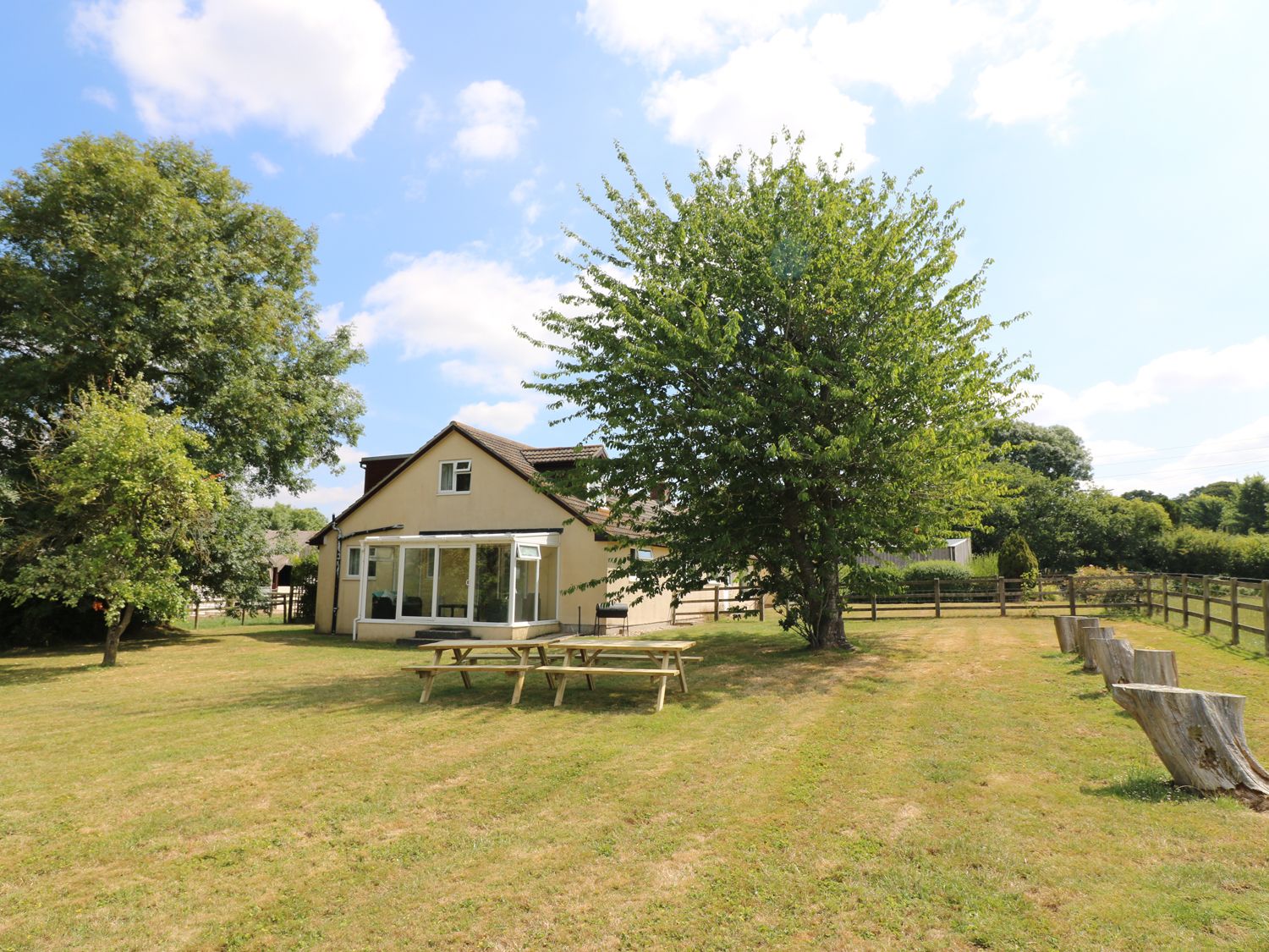 Court House Farmhouse, Dorset Dorset England Cottages For Couples
