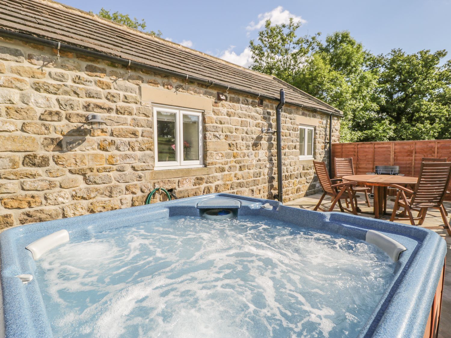 Photo of Lake Farm Cottage Eavestone ( Ref 983716 ) Holiday accommodation rental in Eavestone near Pateley Bridge North Yorkshire