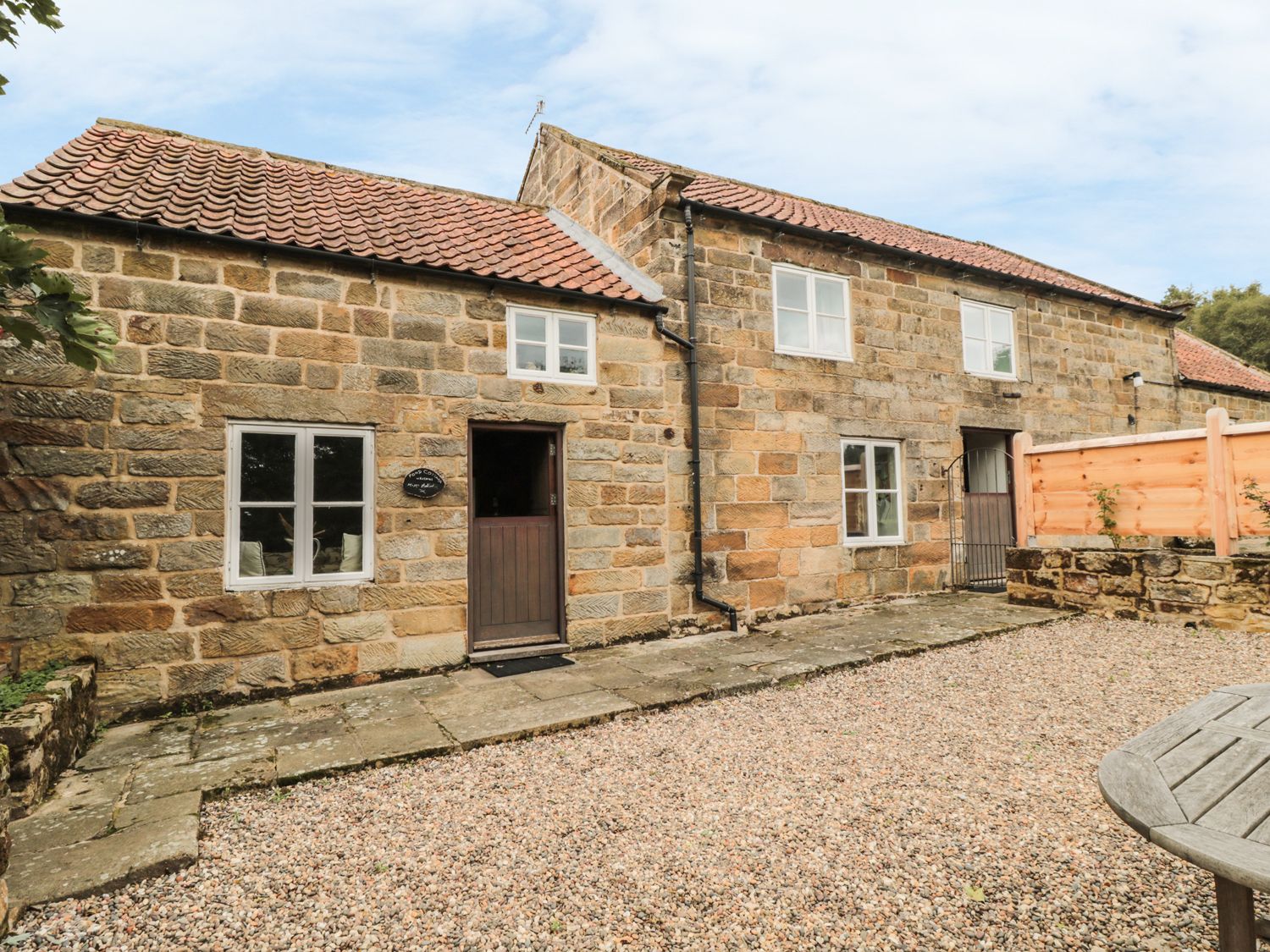 Pond Cottage, Yorkshire North Yorkshire England Cottages For Couples, Find Holiday