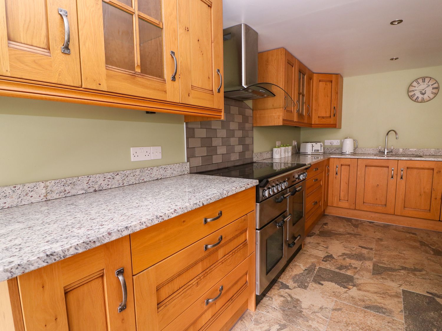 Property photo 11 of 36